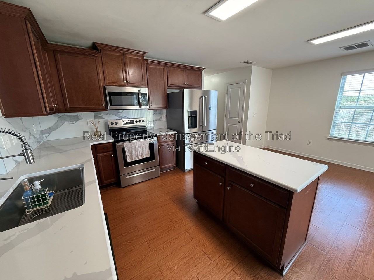 1759 Waverley Oak Dr - Photo 6 of 23