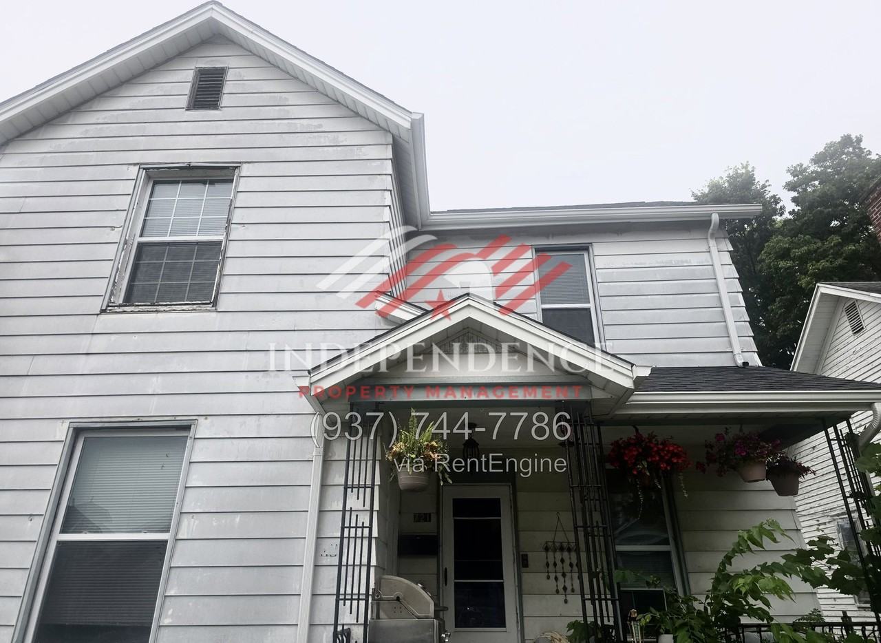 721 E Pearl St - Photo 2 of 15