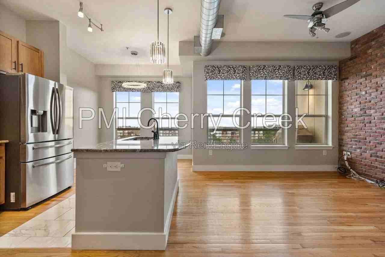 10111 Inverness Main St #414 - Photo 4 of 21