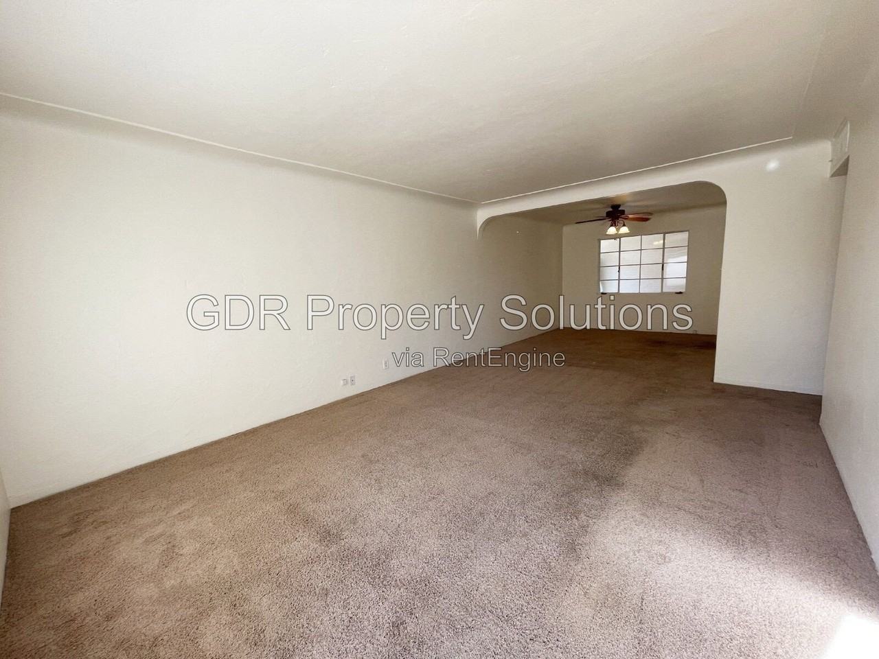 5703 Princess Jeanne Ave Ne - Photo 3 of 17