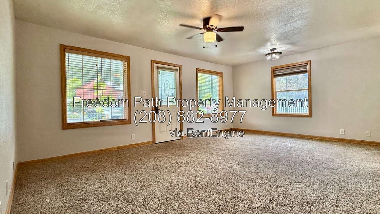 309 W Mission Ave - Photo 4 of 20