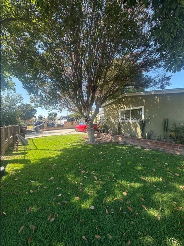 15433 Ector St - Photo 3 of 12