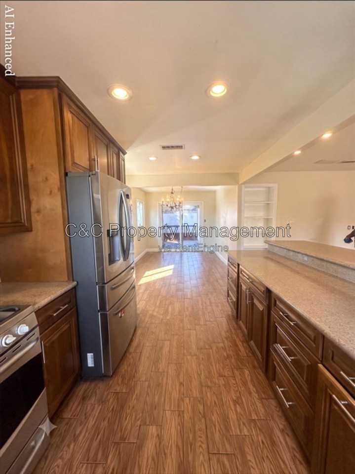 15433 Ector St - Photo 5 of 12