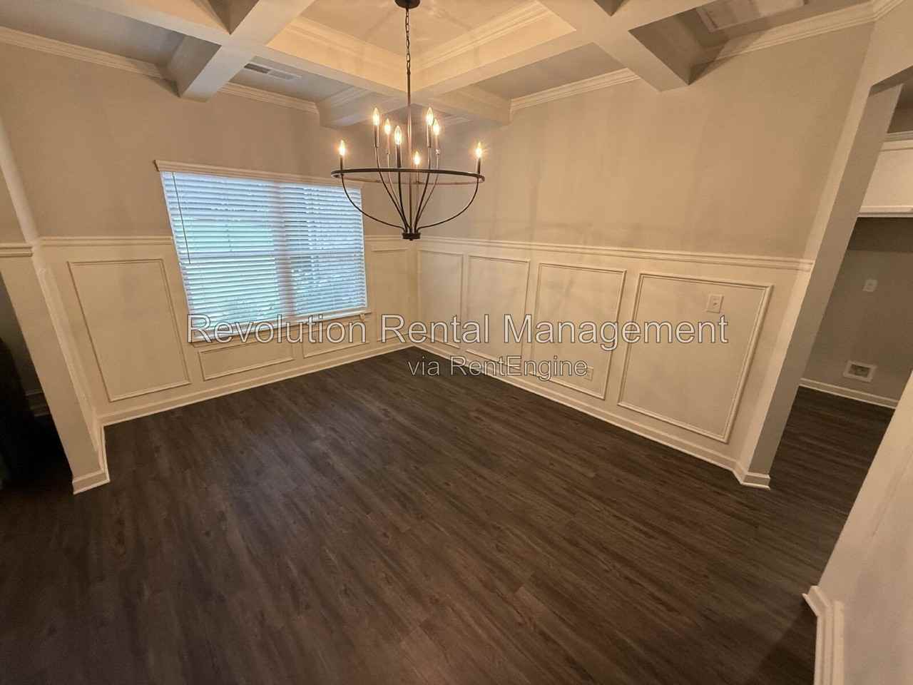 1009 Fable Ln - Photo 3 of 24
