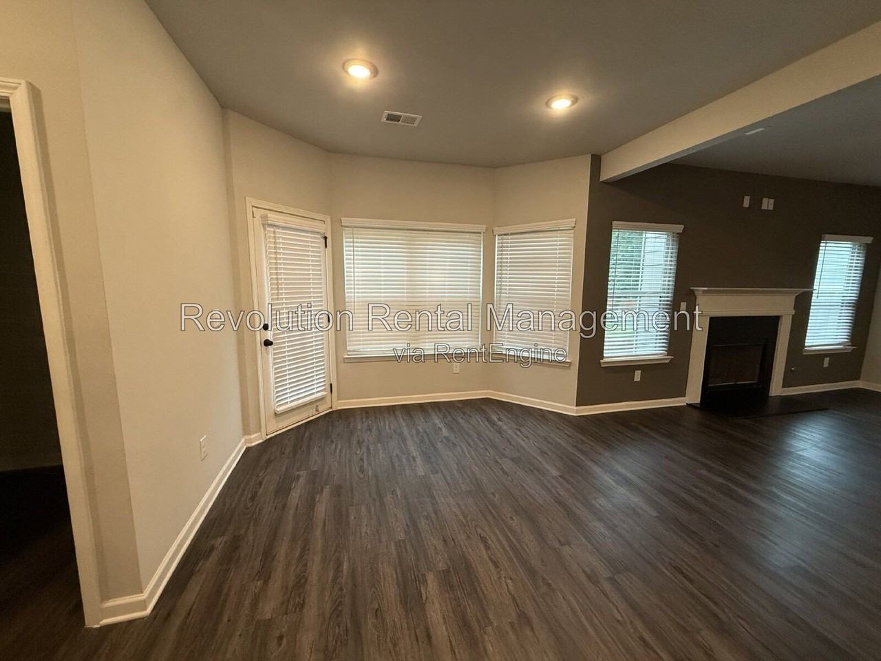 1009 Fable Ln - Photo 5 of 24