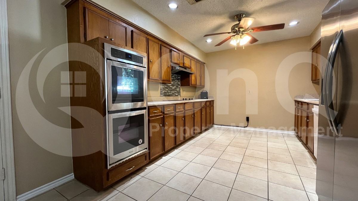 14506 Ablon Dr - Photo 5 of 23