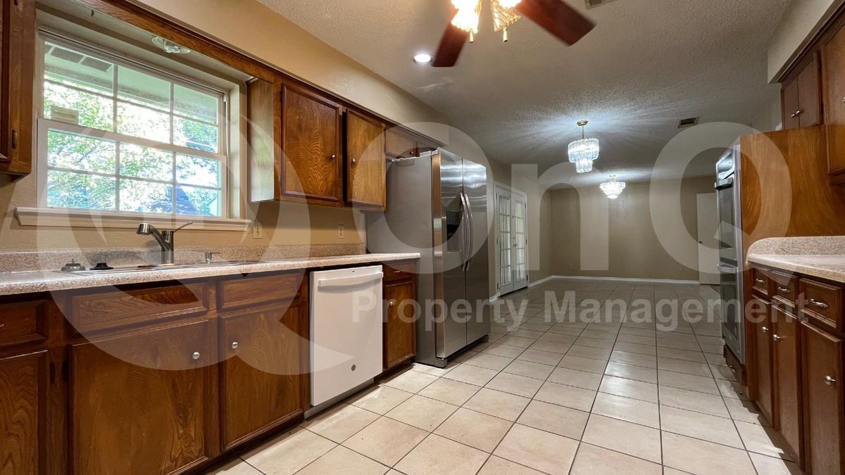 14506 Ablon Dr - Photo 6 of 23
