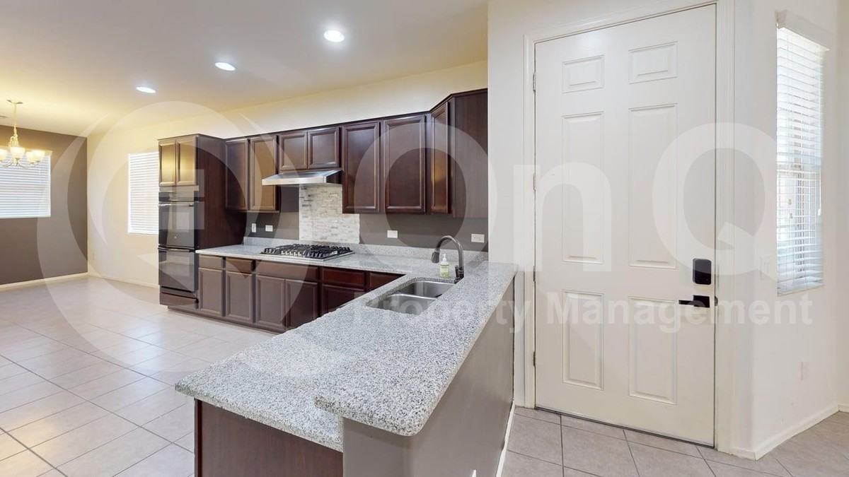 6729 E Neptune Cove Rd - Photo 5 of 20