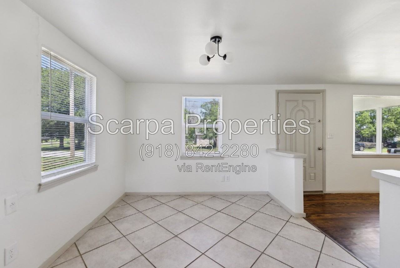 202 E 4th Ave - Photo 7 of 18
