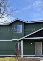 featured image of 2521 Nw Cedar Ave #2-2