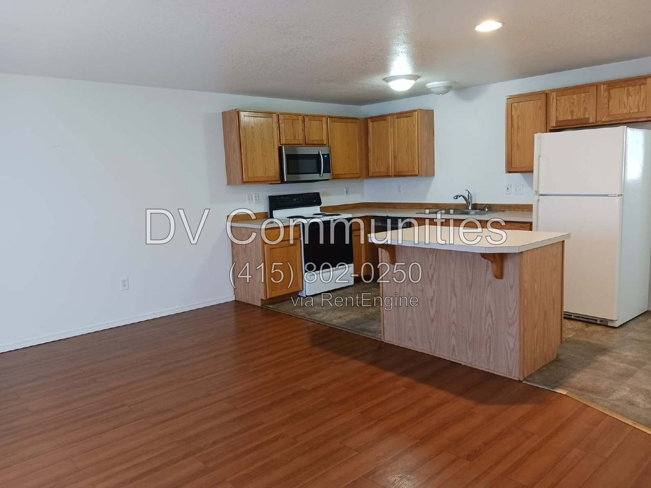 2521 Nw Cedar Ave #2 - Photo 4 of 12