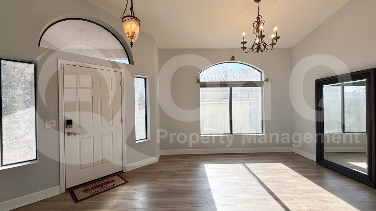 4028 W Blackhawk Dr - Photo 2 of 21