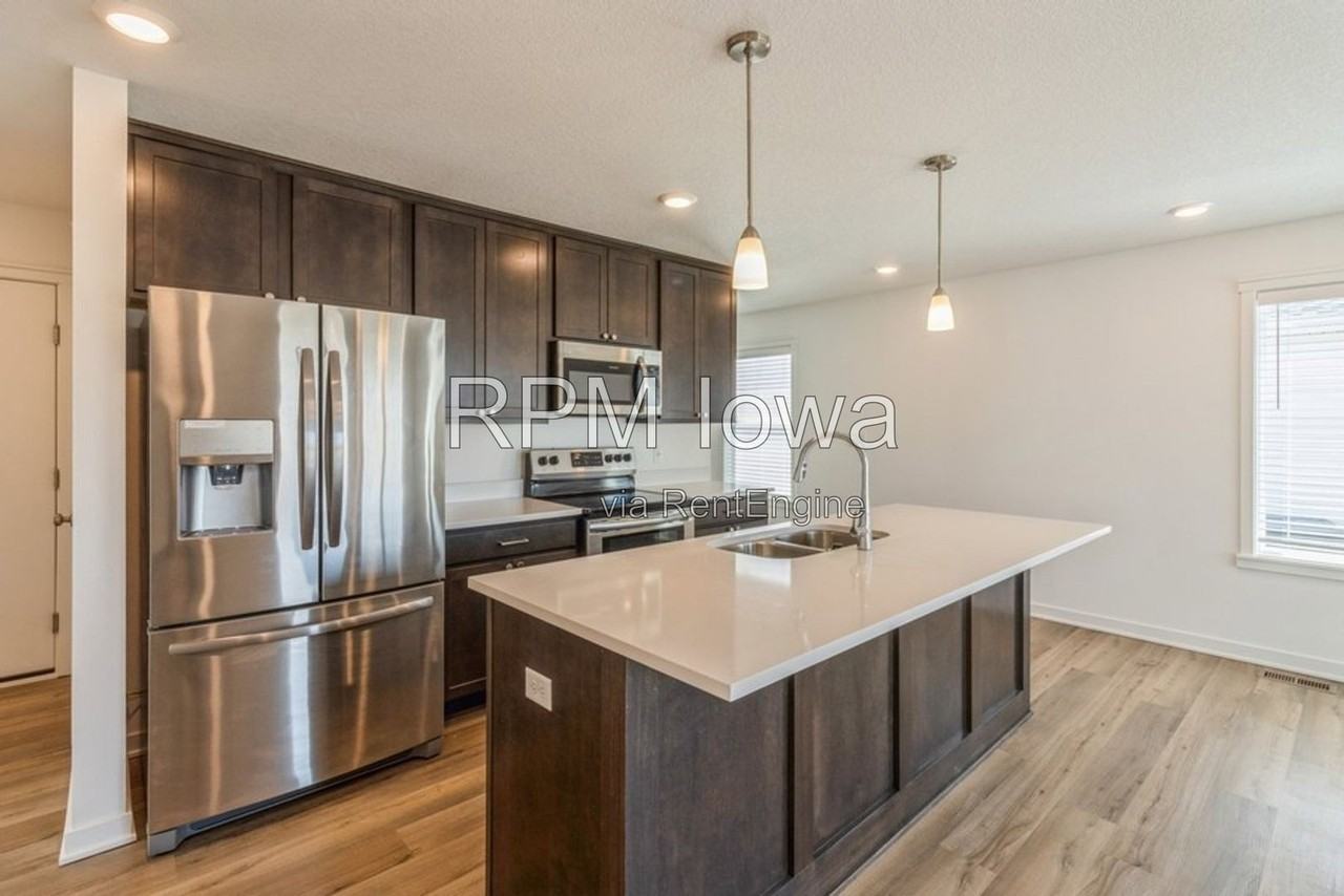 1241 Nw Yorktown Dr - Photo 4 of 16