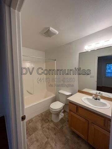 2521 Nw Cedar Ave #3 - Photo 5 of 8