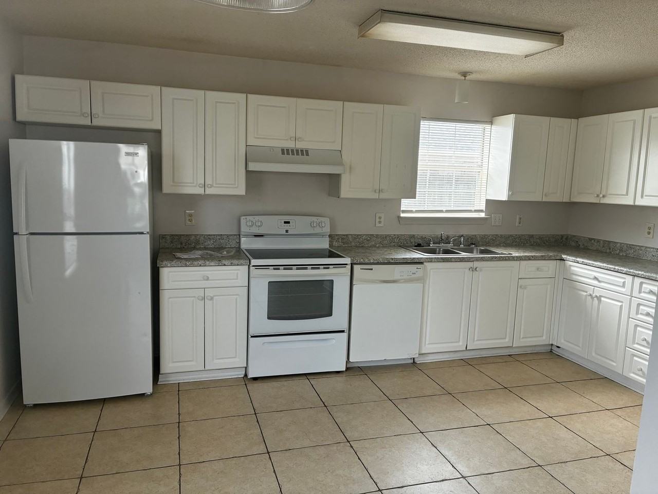 1130 Jeni Mae Ct - Photo 5 of 21