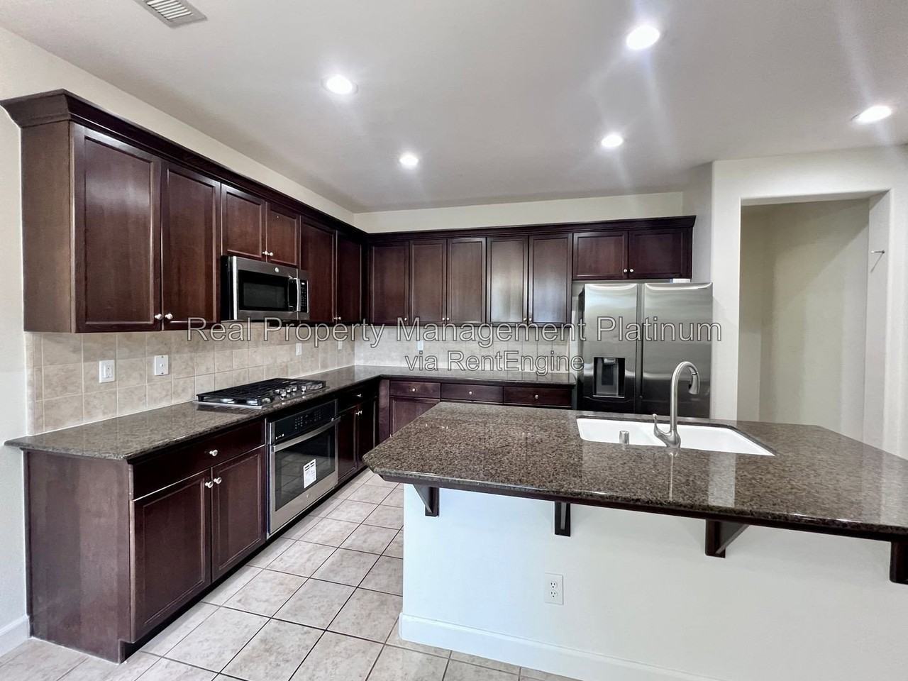 1697 N Connery Ln - Photo 2 of 32