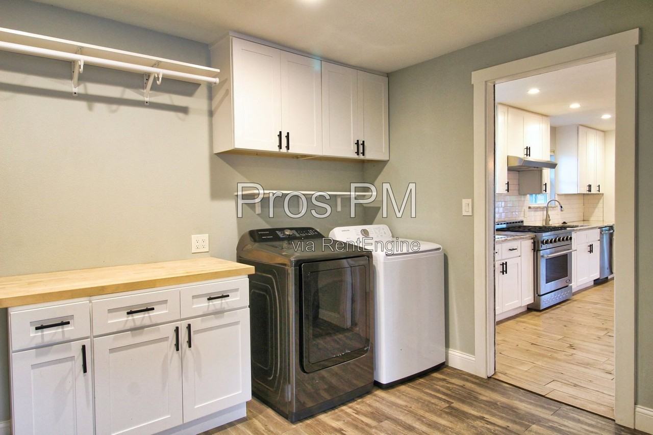 106 Joyce Dr - Photo 6 of 22