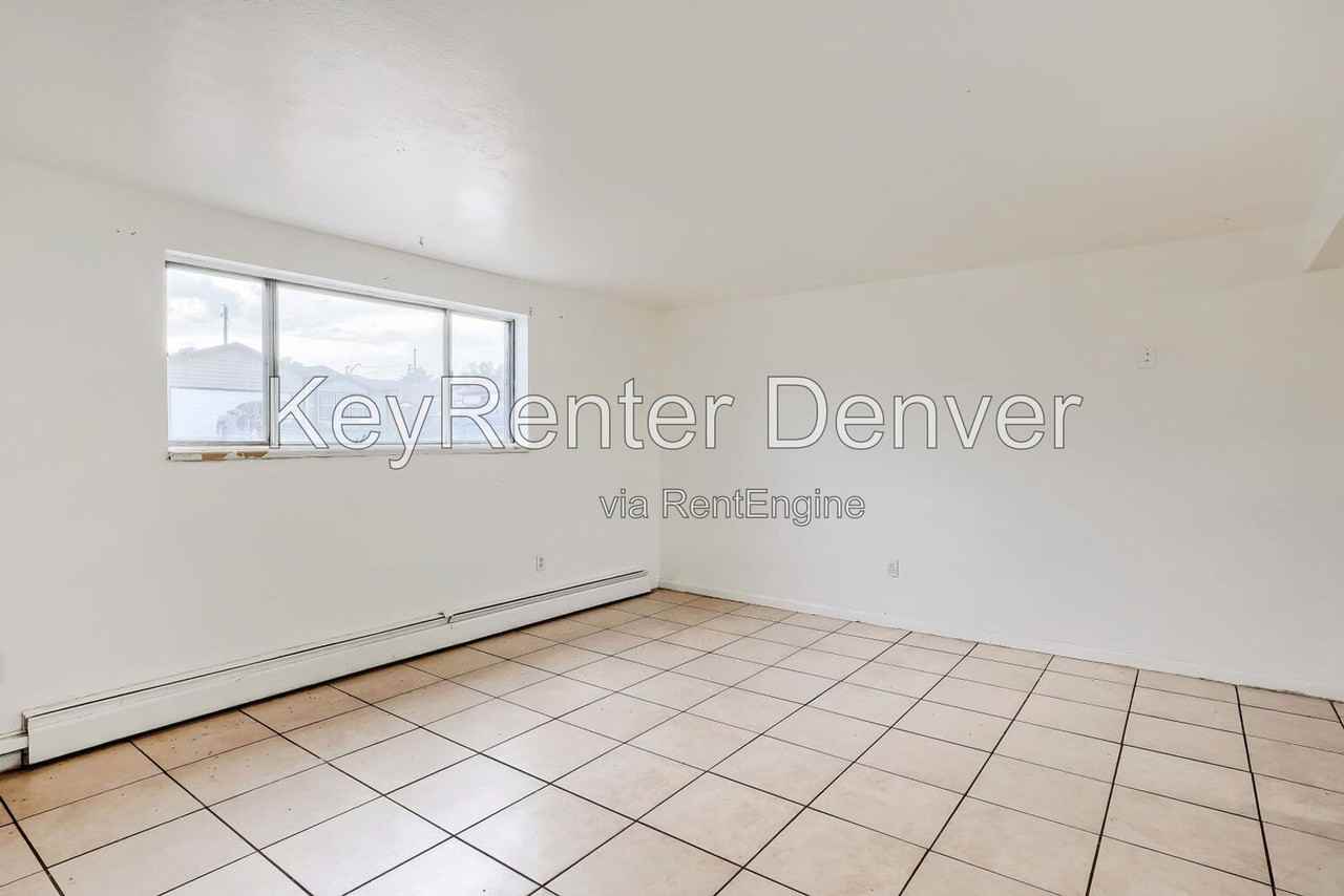 7950 Patricia Dr - Photo 3 of 12