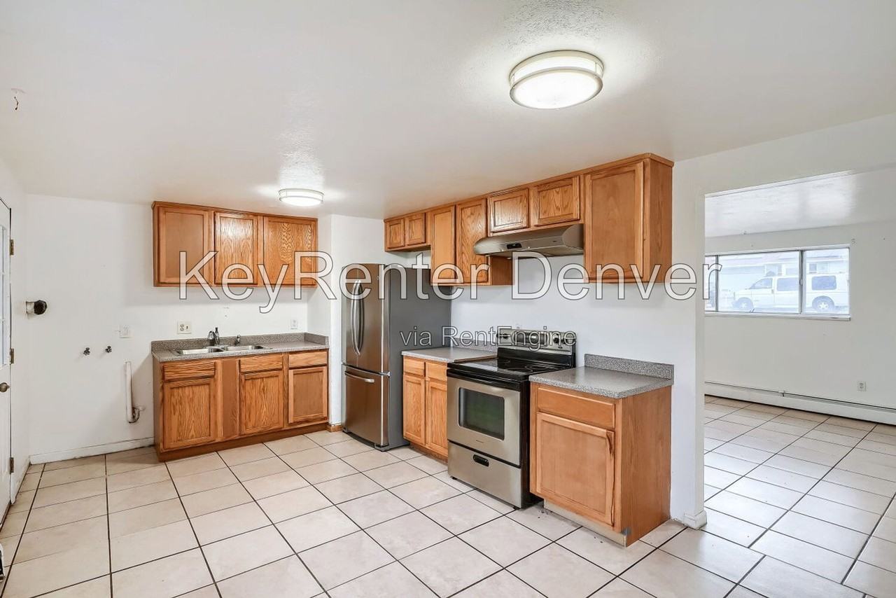 7950 Patricia Dr - Photo 6 of 12