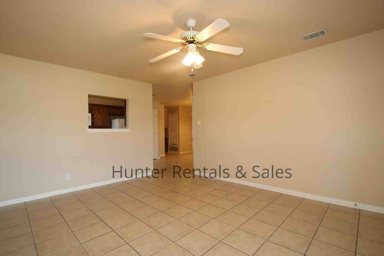 1502A Golden Eagle Ct - Photo 3 of 27