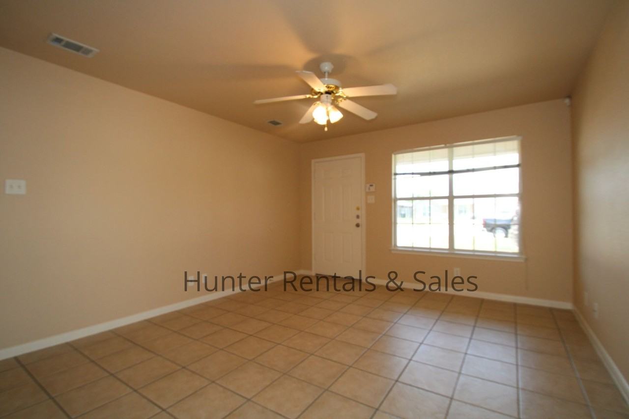1502A Golden Eagle Ct - Photo 4 of 27