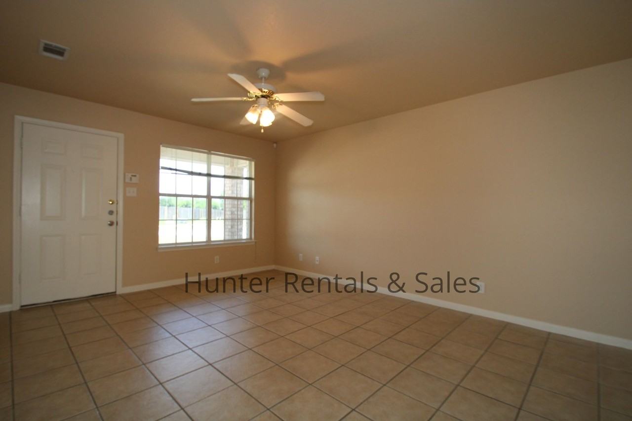 1502A Golden Eagle Ct - Photo 5 of 27