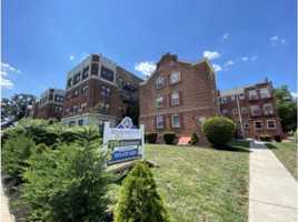 featured image of 139 Halsted St
