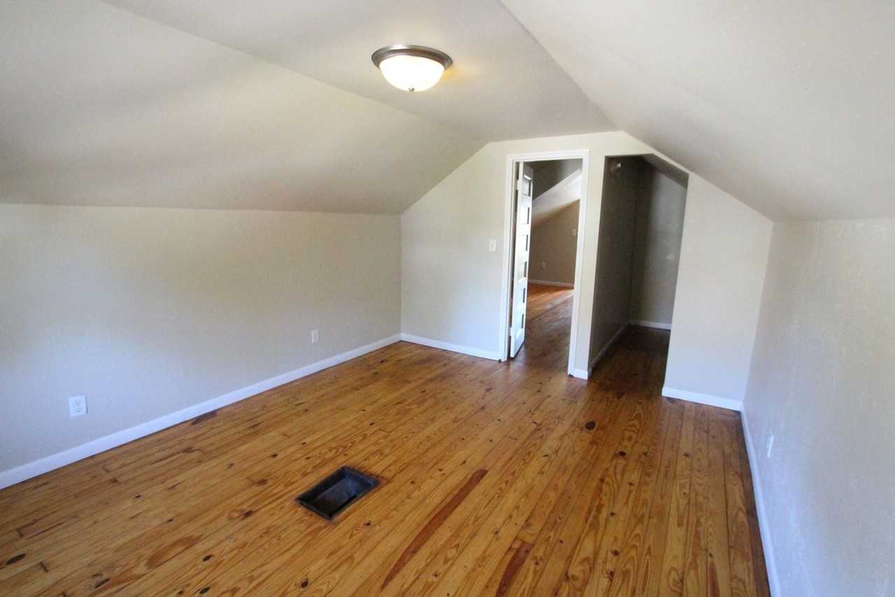 1204 S 58th St - Photo 2 of 12