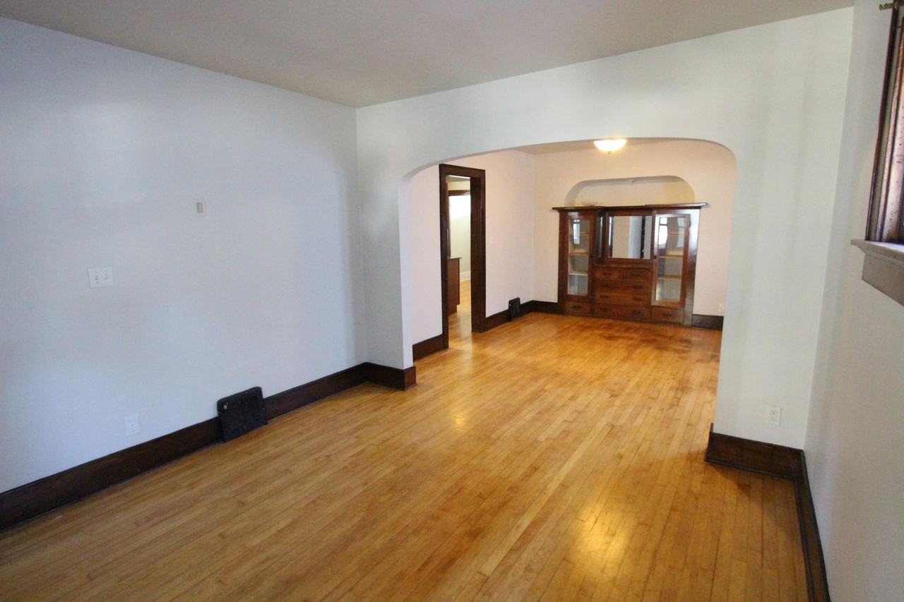 1204 S 58th St - Photo 3 of 12