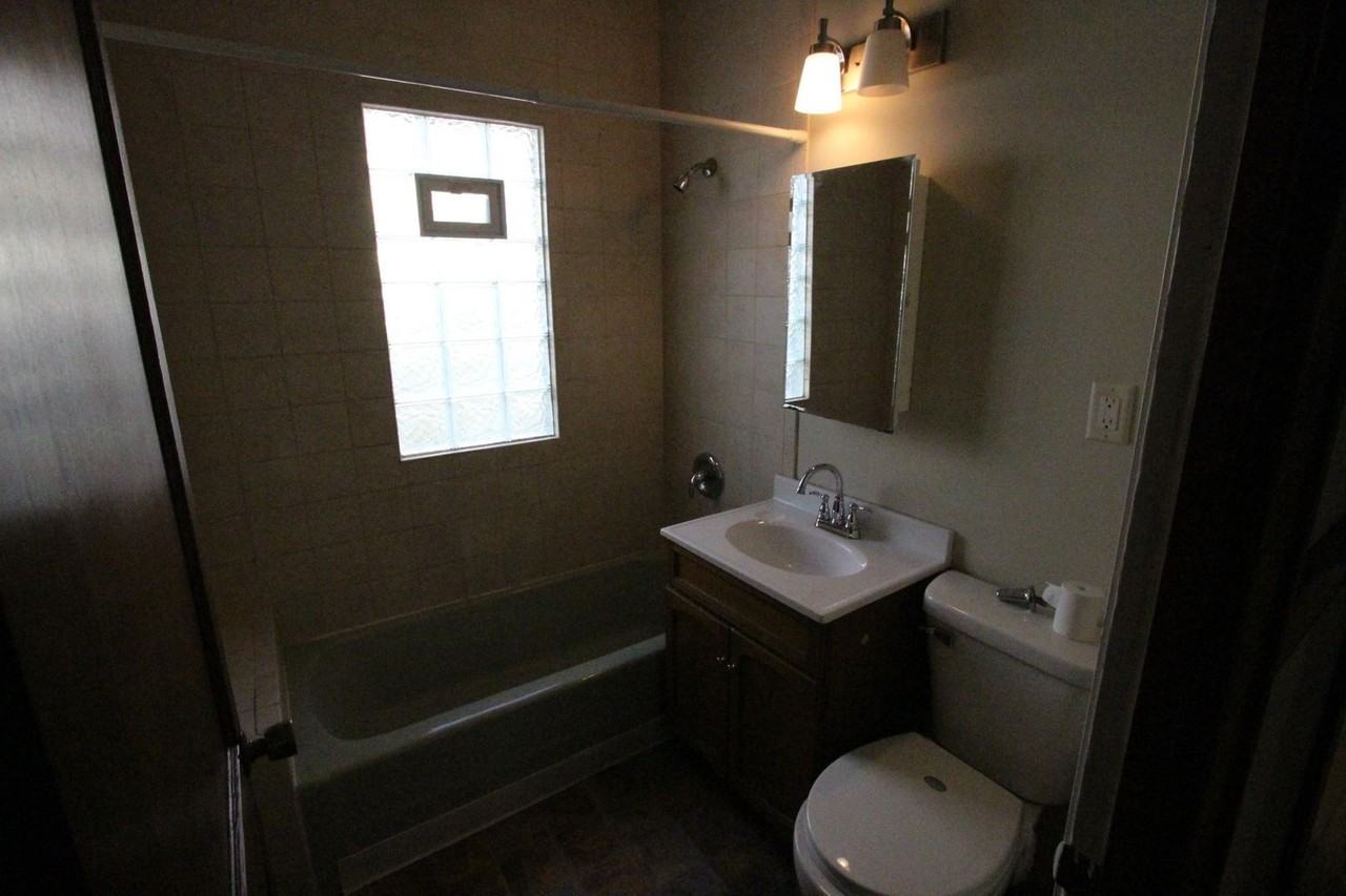 1204 S 58th St - Photo 7 of 12