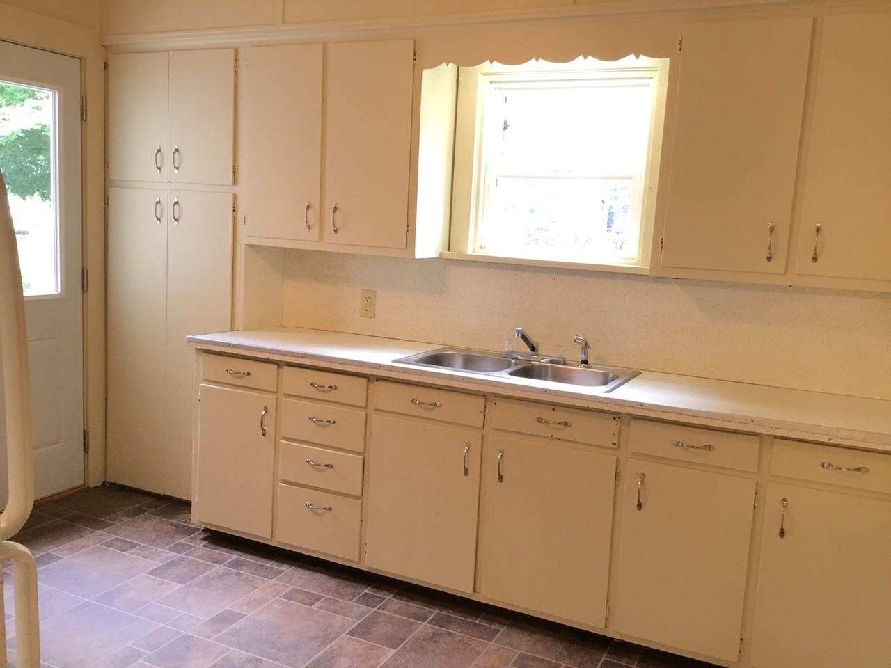 618 S 8th St - Photo 4 of 19