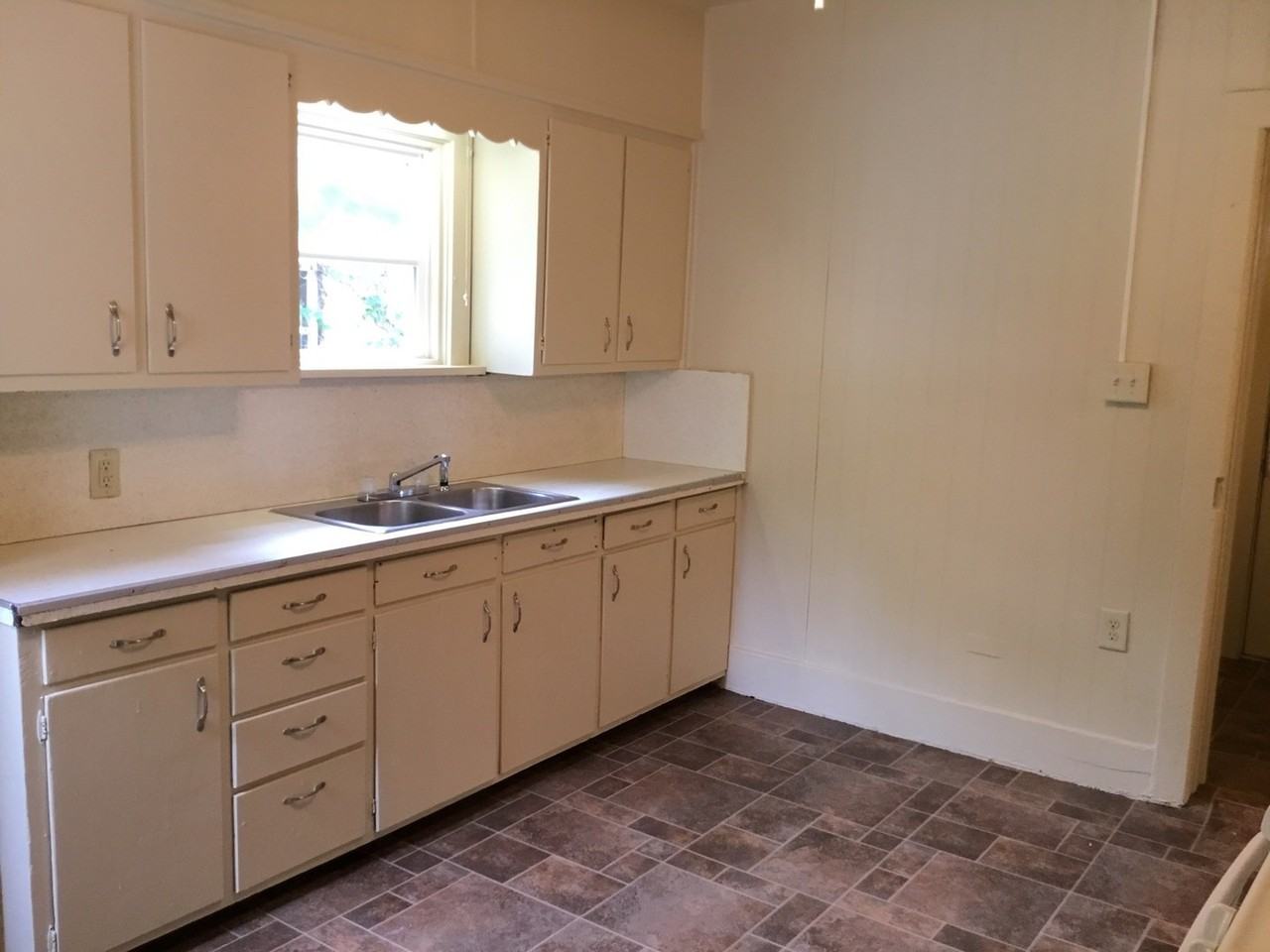 618 S 8th St - Photo 5 of 19