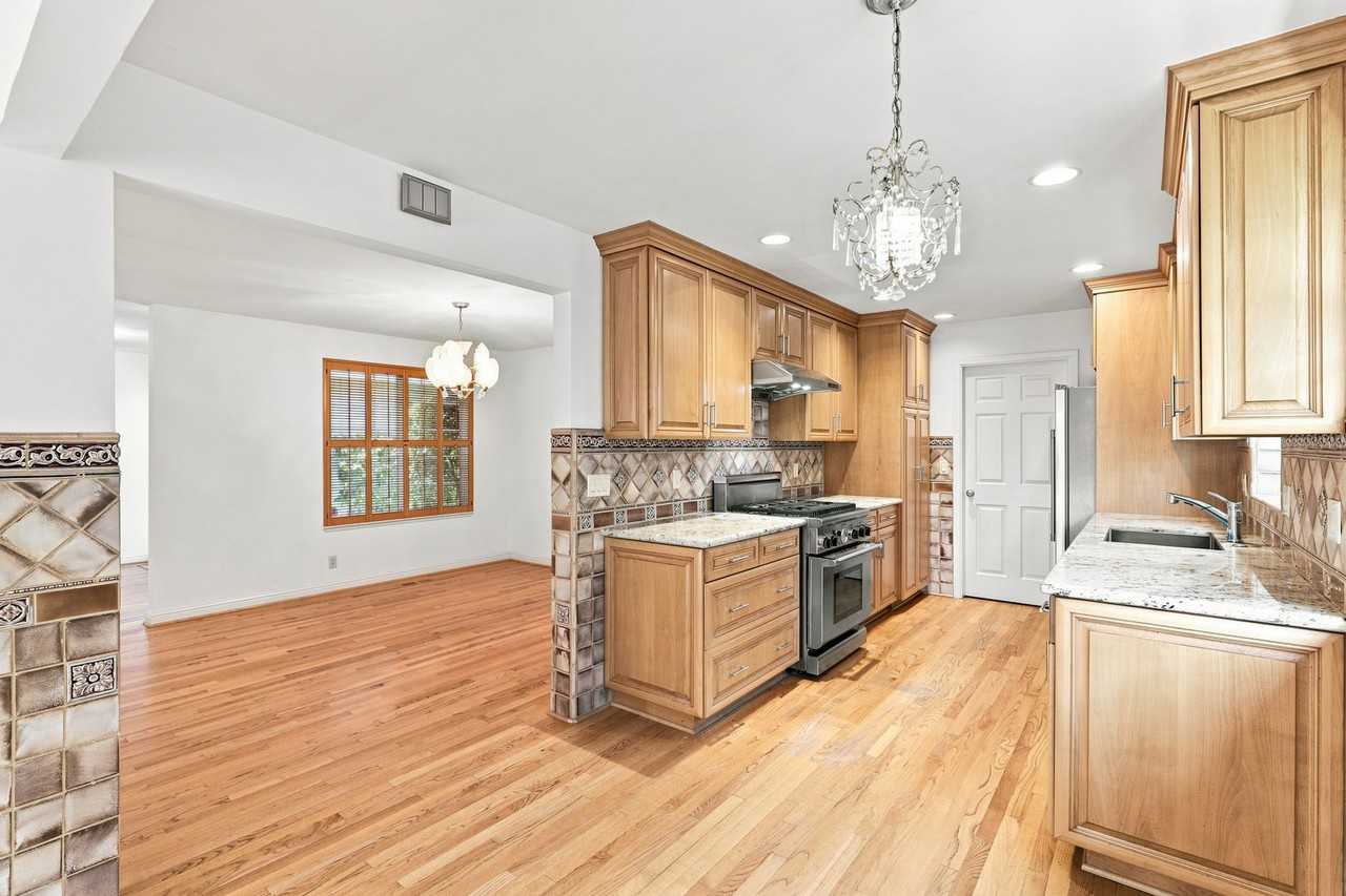 6573 Mount Wellington Dr - Photo 4 of 12