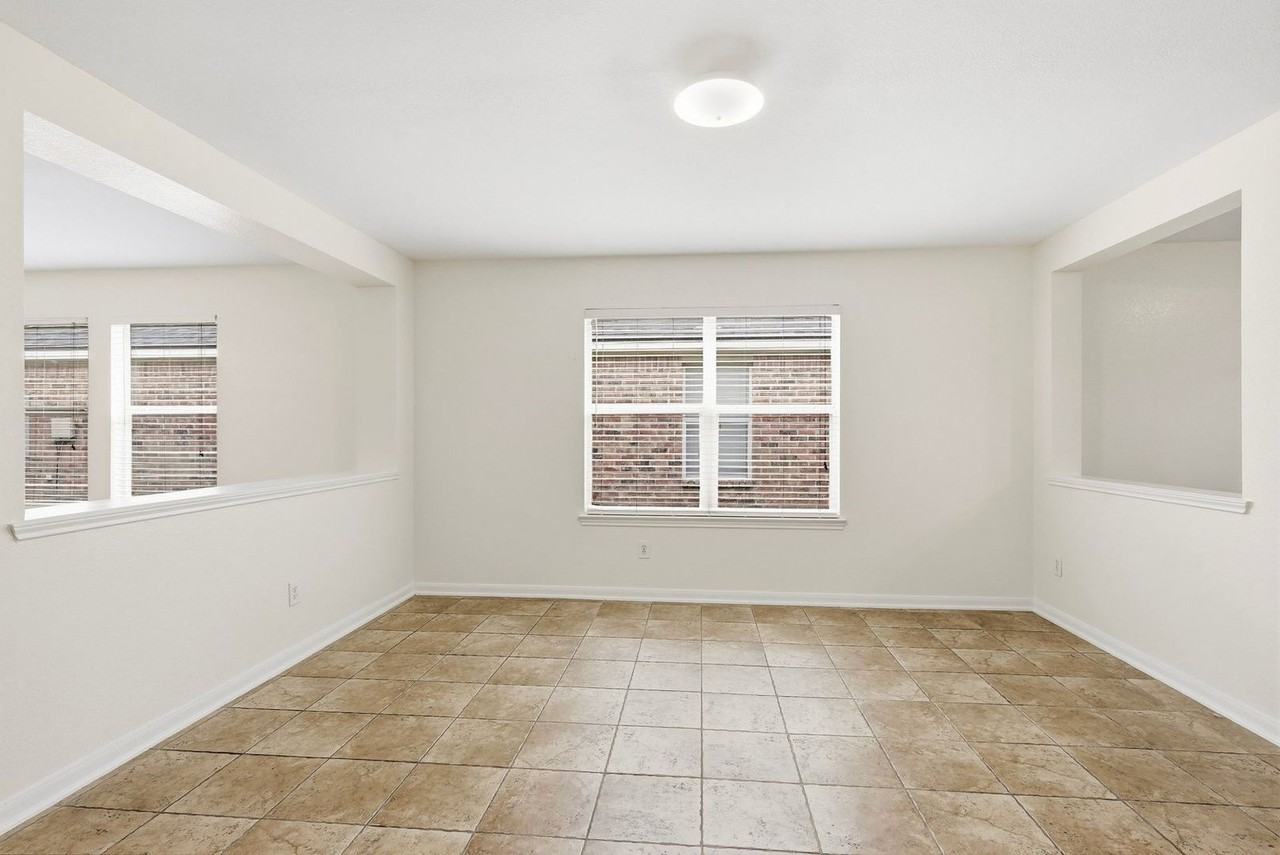 7719 Serene Wood Ln - Photo 6 of 23