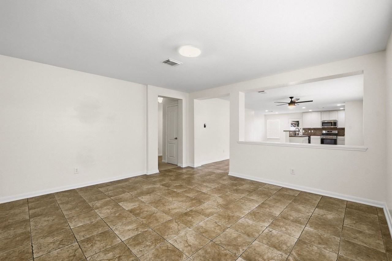 7719 Serene Wood Ln - Photo 7 of 23