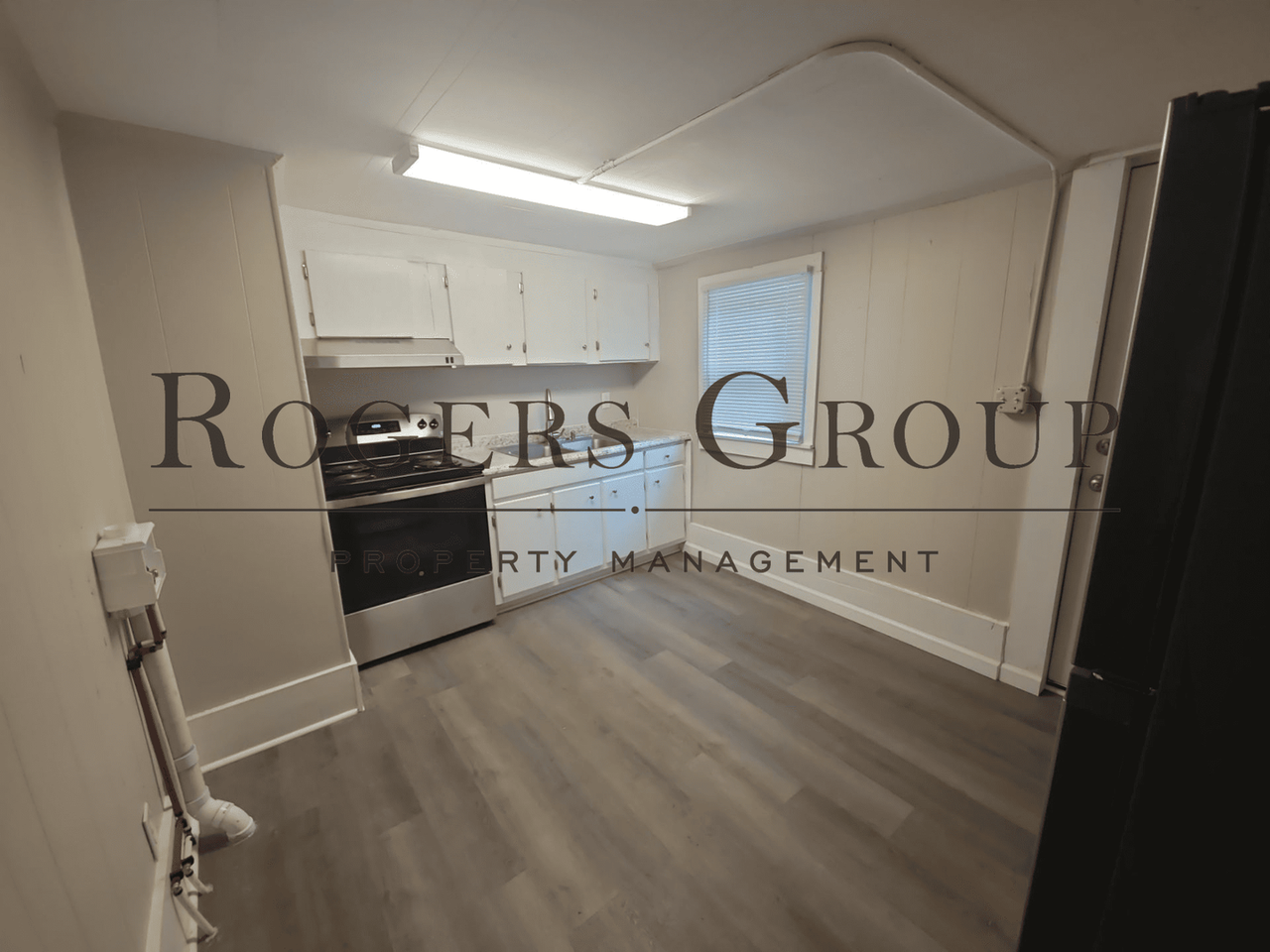 311 Perry St - Photo 2 of 12