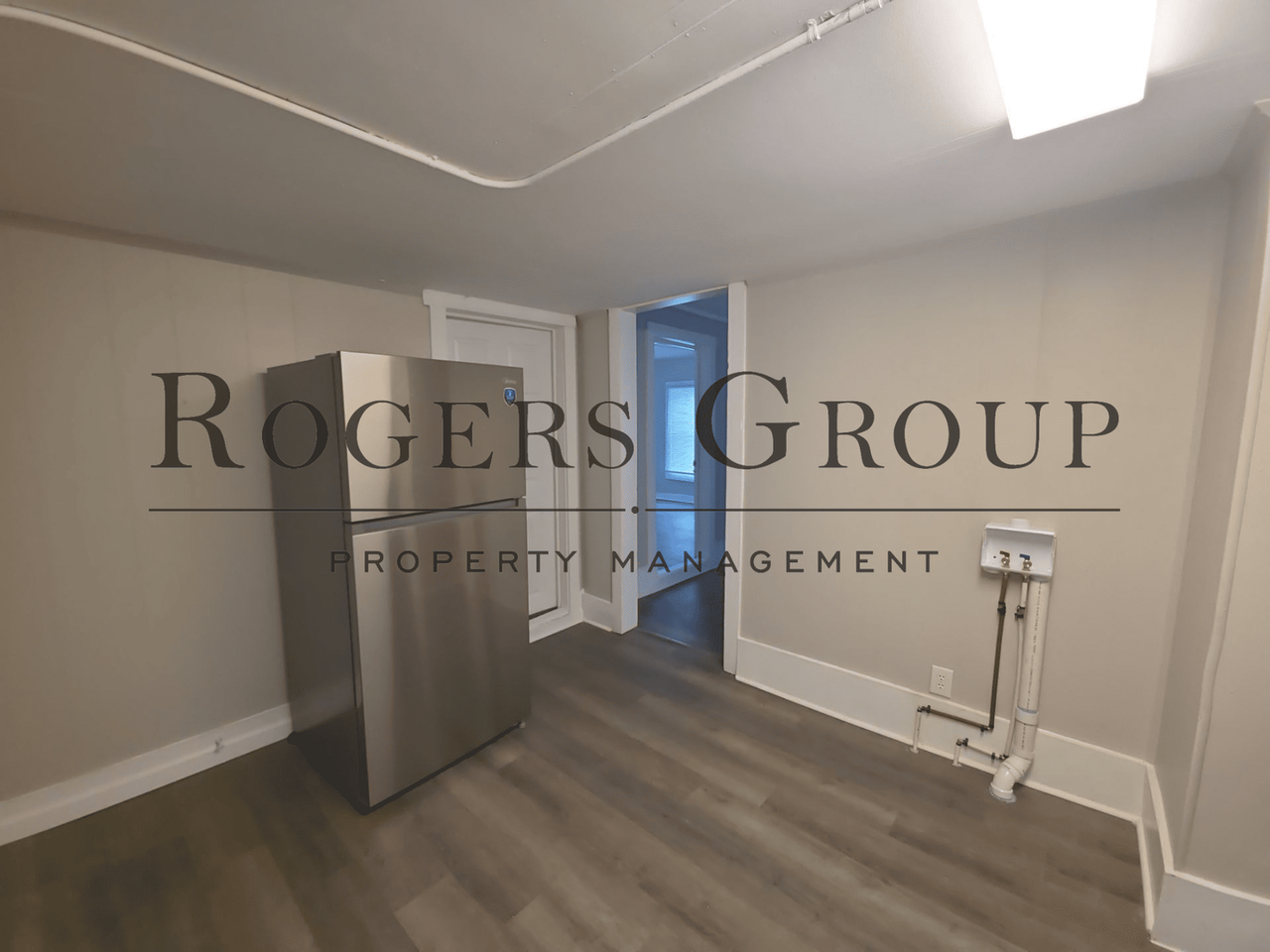 311 Perry St - Photo 3 of 12