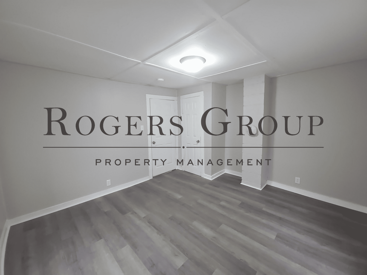 311 Perry St - Photo 5 of 12