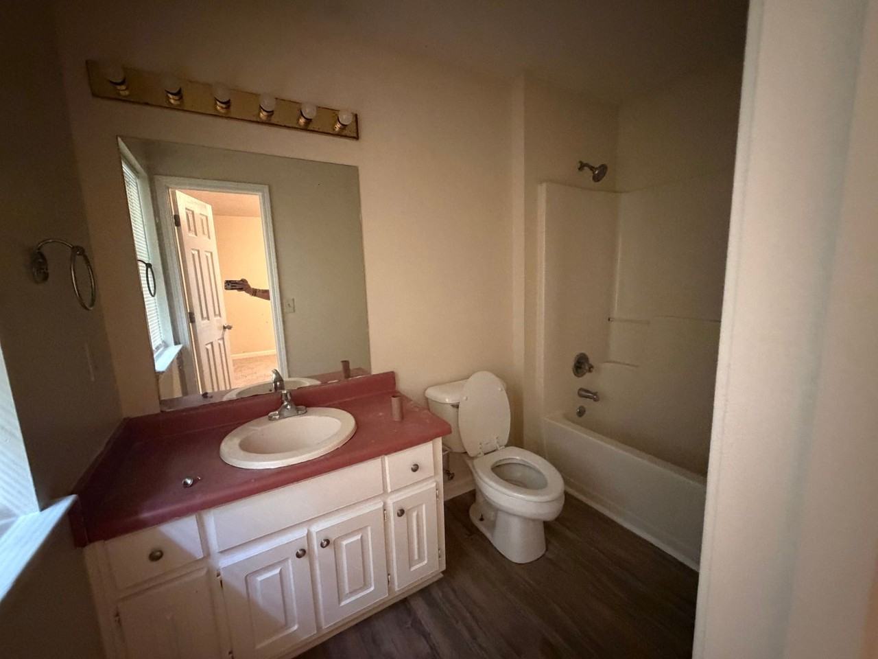 91 Bailey Dr - Photo 3 of 13