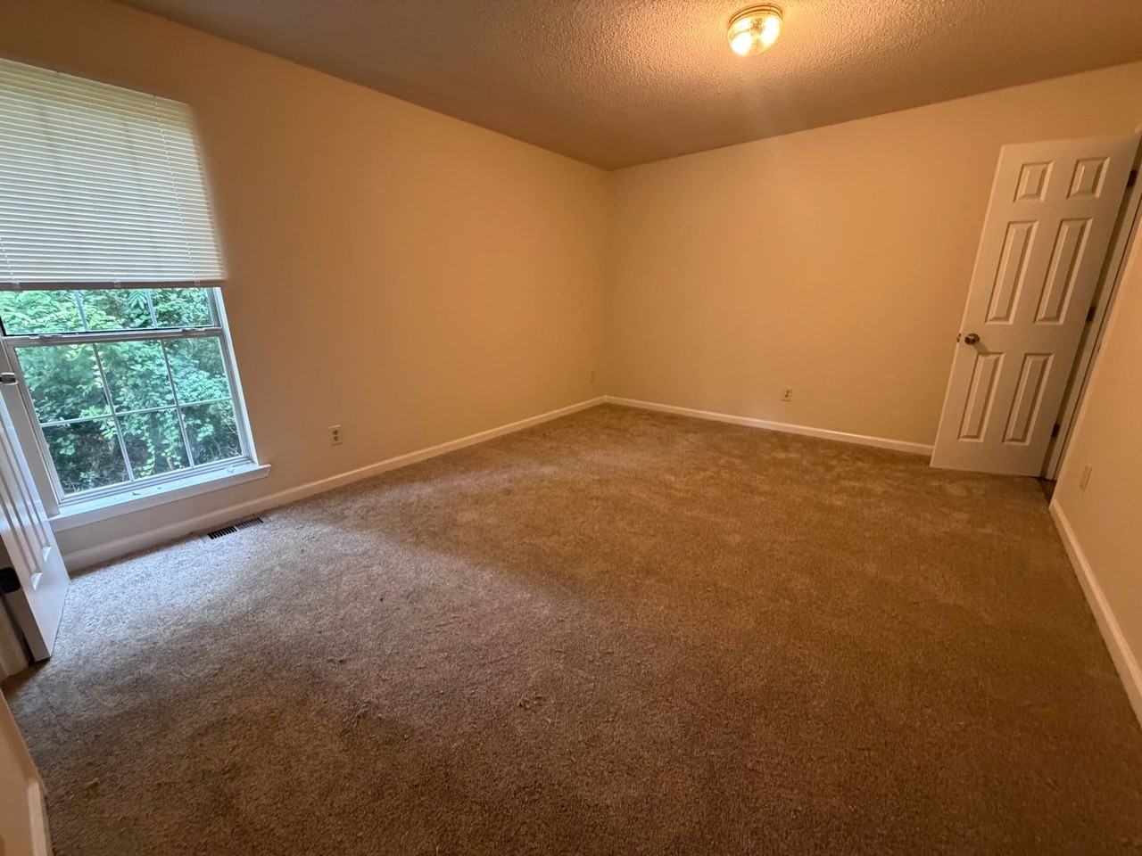 91 Bailey Dr - Photo 5 of 13