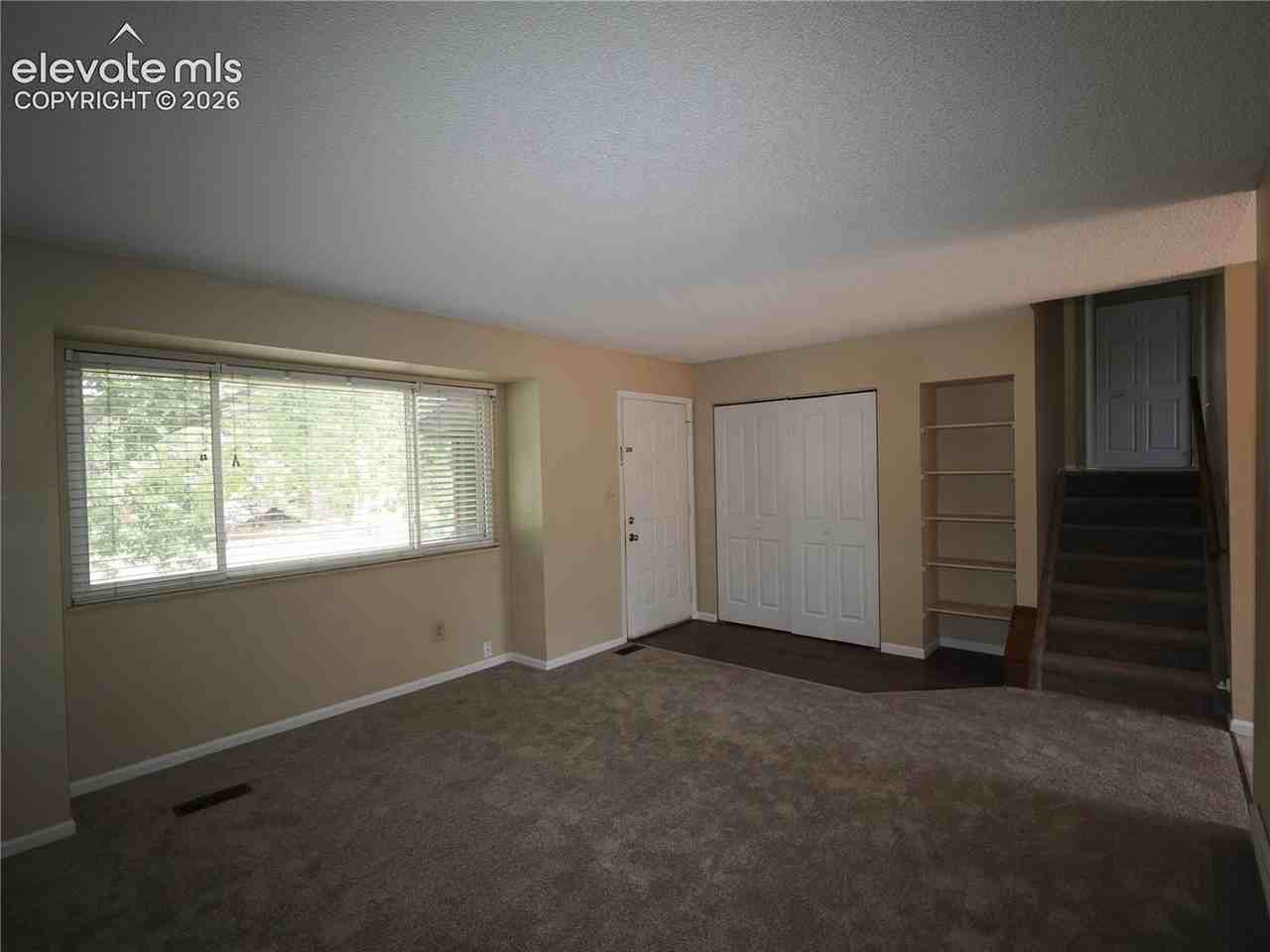 7525 Deer Trl - Photo 5 of 24