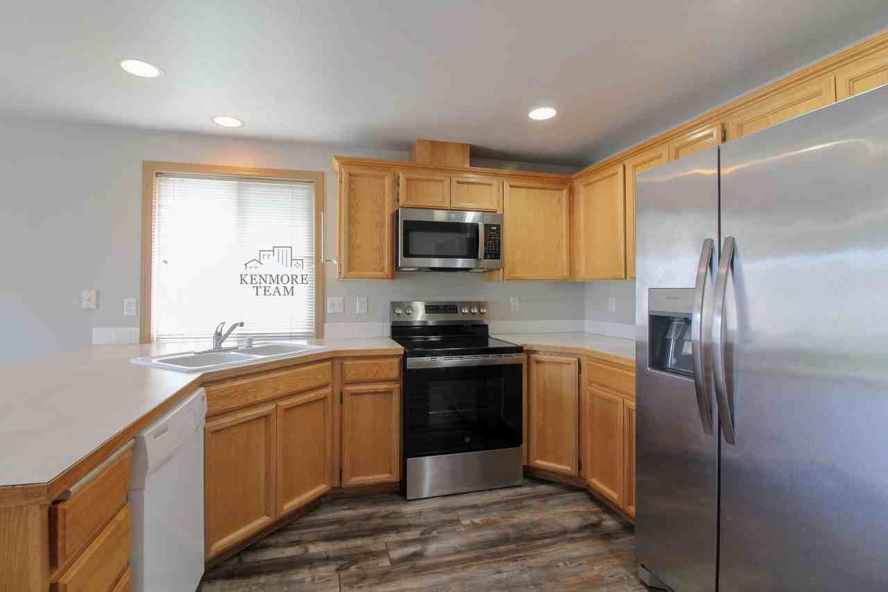 4215 Cochins Ln - Photo 5 of 16