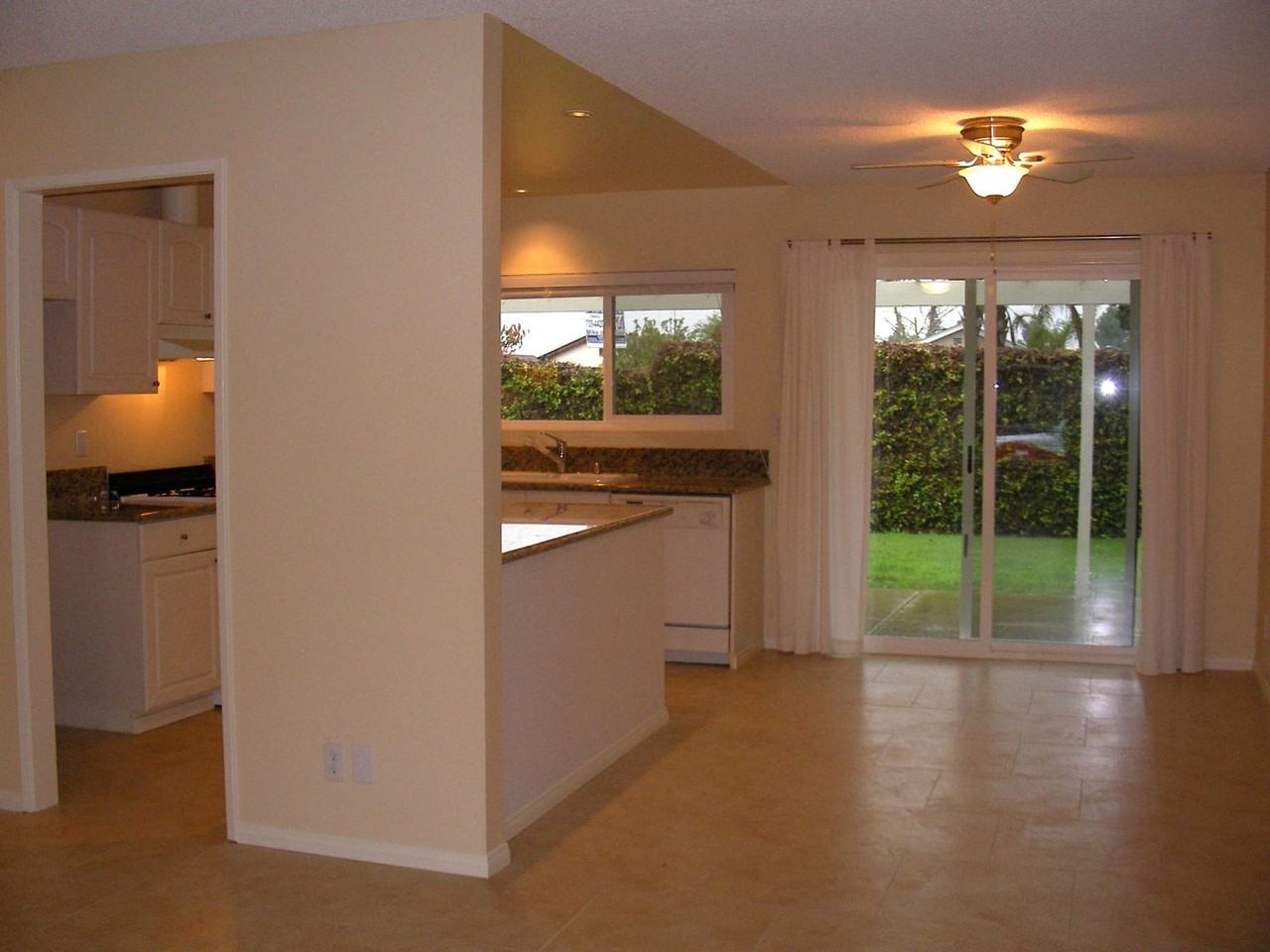 14611 Highcrest Cir - Photo 2 of 15