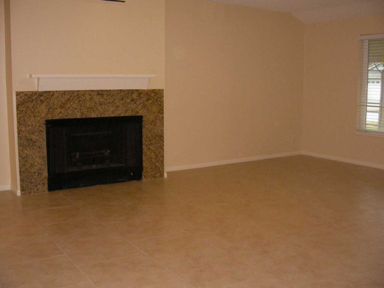 14611 Highcrest Cir - Photo 6 of 15