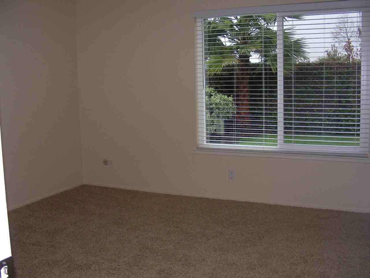 14611 Highcrest Cir - Photo 7 of 15