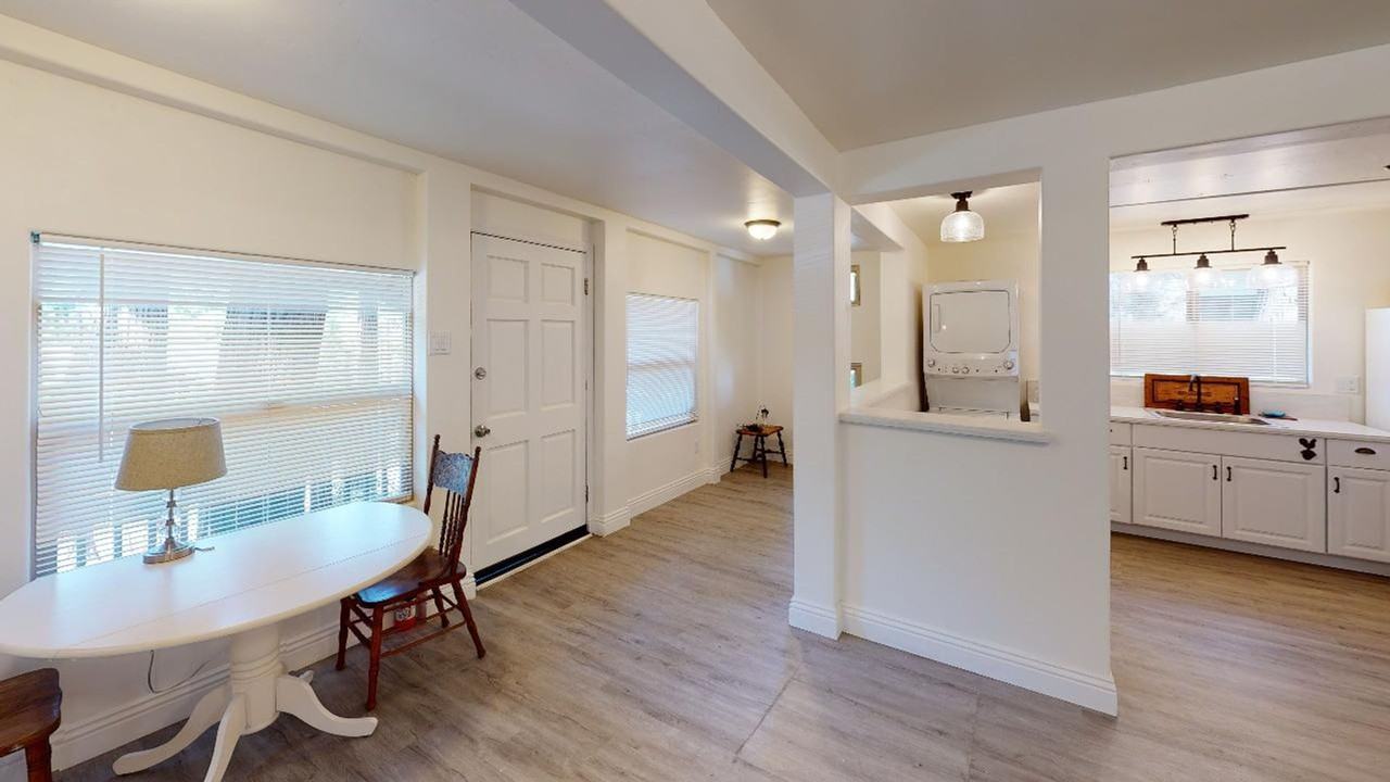 23349 Seeley Way - Photo 5 of 10