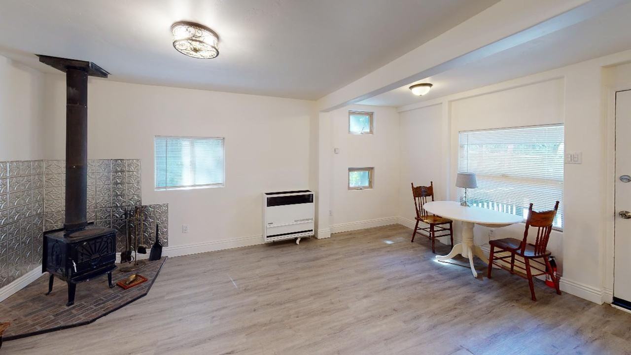 23349 Seeley Way - Photo 6 of 10