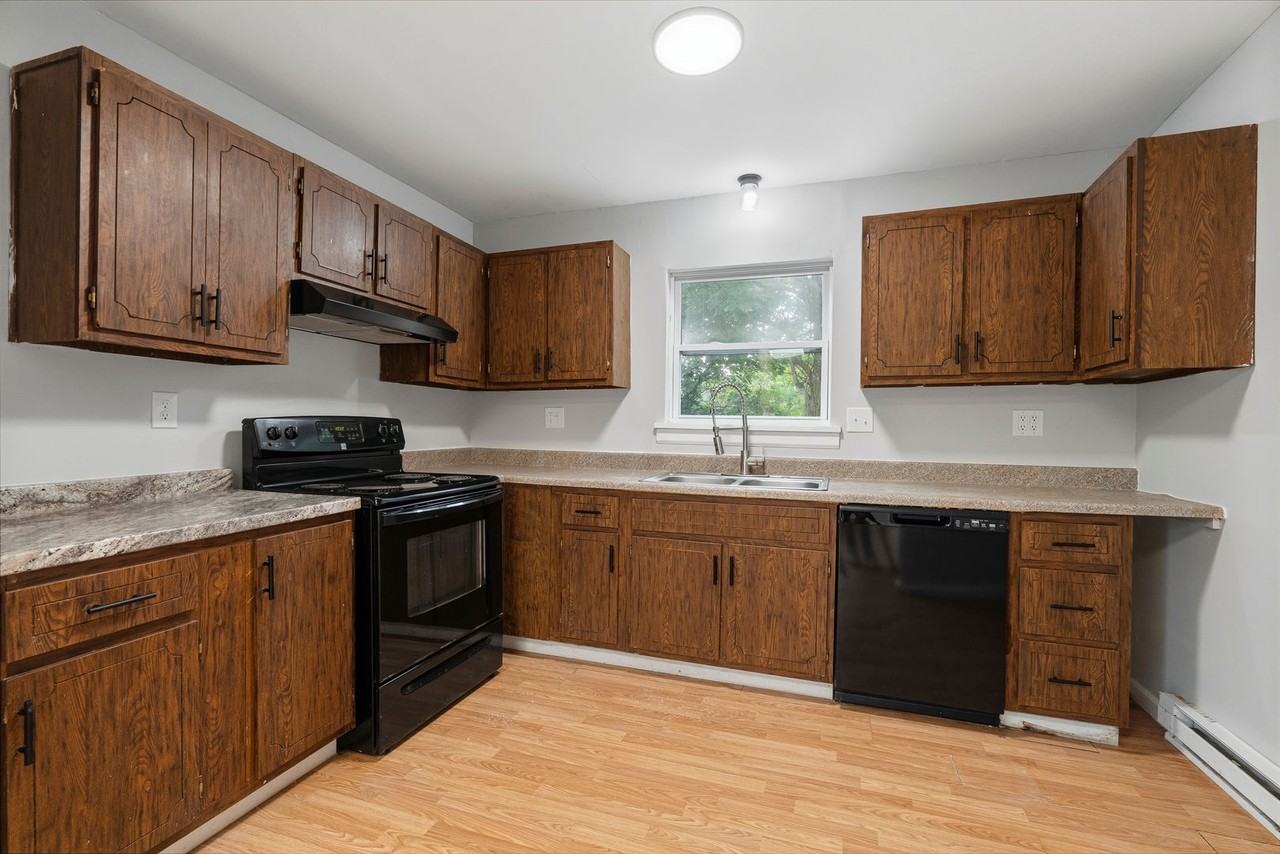 865 E 11th Ave - Photo 2 of 28
