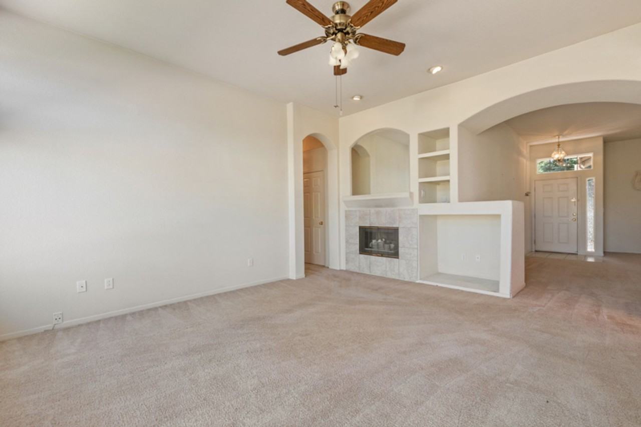 9455 Oakley Ln - Photo 3 of 22