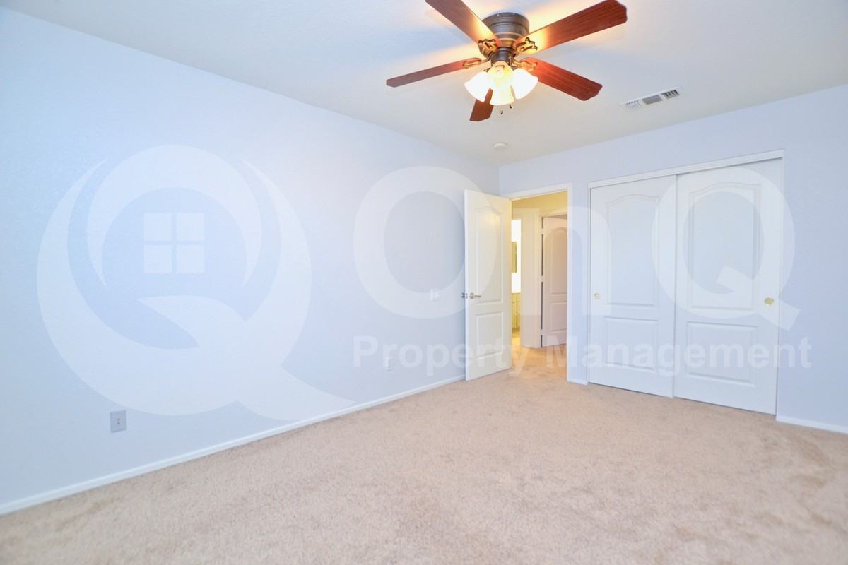 6629 W Rose Garden Ln - Photo 3 of 32